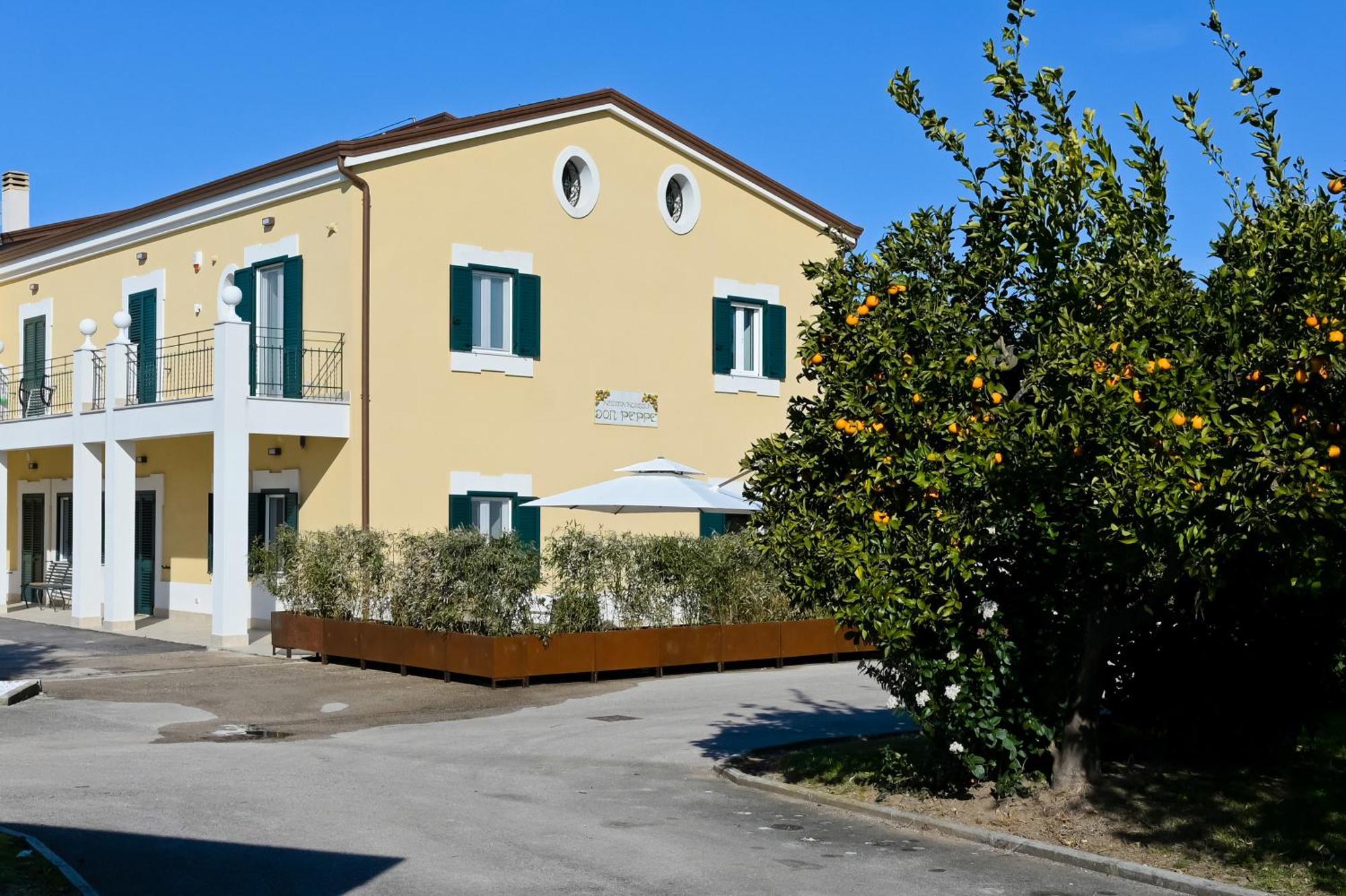 Don Peppe Rooms : Villaggio Green Sant'Angelo in Formis Exterior photo